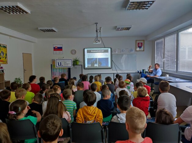 Boris Kardoš, Astronomický klub Petra Bardyho - beseda pre žiakov I. stupňa v priestoroch 6. ZŠ v Považskej Bystrici V.