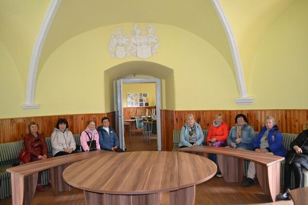 Jesenný literárno-vzdelávací kurz „spoznaj svoj región“ vi. - 4. Exkurzia v obci Pruské - návšteva kaštieľa