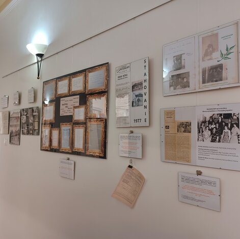 Výstava k 100. výročiu založenia považskej knižnice v považskej bystrici - 20251105_103135