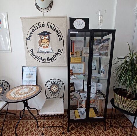 Výstava k 100. výročiu založenia považskej knižnice v považskej bystrici - 20251105_103405