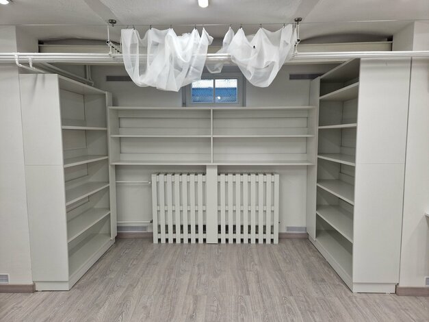 Knižnica-druhý domov pre knihomoľov: nábytková revitalizácia spoločenskej miestnosti vďaka podpore fondu na podporu umenia - 20251118_120800