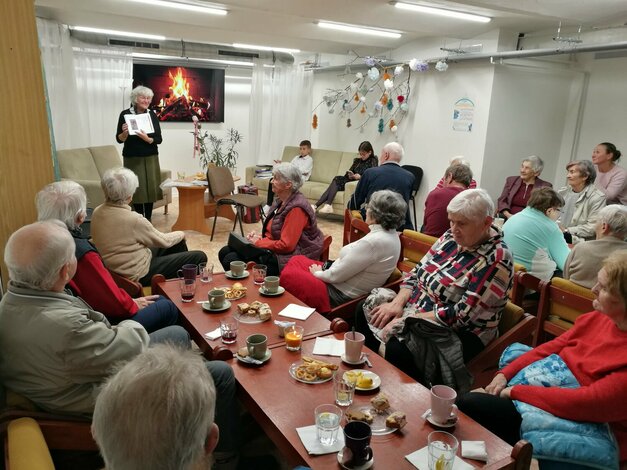 Knižnica-druhý domov pre knihomoľov: nábytková revitalizácia spoločenskej miestnosti vďaka podpore fondu na podporu umenia - IMG_20231025_104954